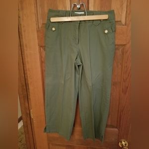 Women's capris